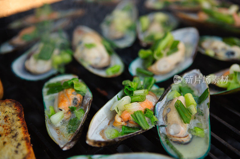 Garlic Mussel on grill